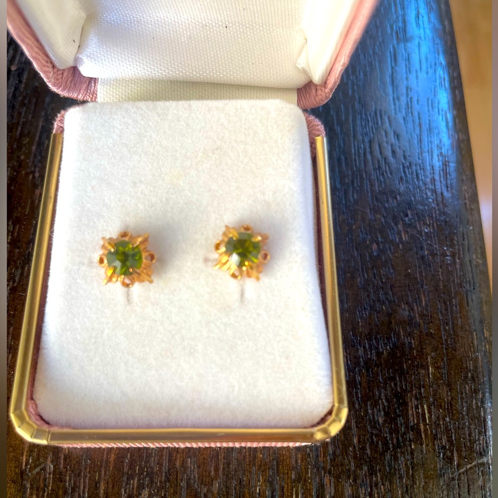 Elegant Gold and Green Crystal Stud Earrings